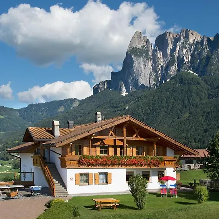 Farm stay Dosserhof Fie allo Sciliar